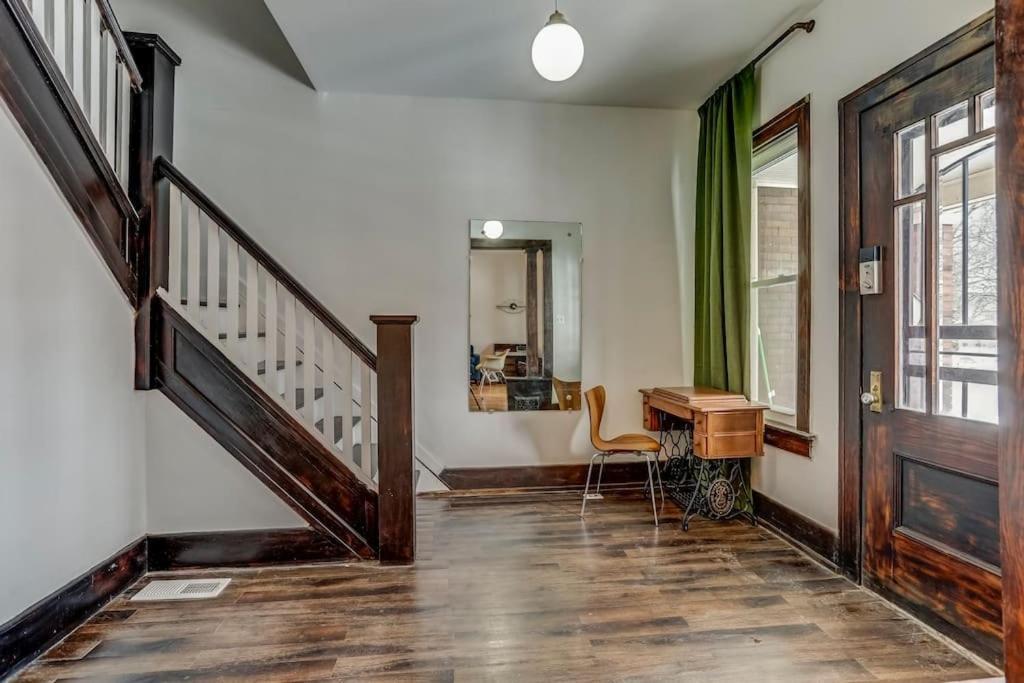 Luxe Mid-Century Styled Historic Townhouse #1 Villa Детройт Екстериор снимка