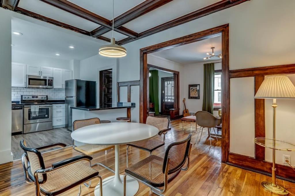 Luxe Mid-Century Styled Historic Townhouse #1 Villa Детройт Екстериор снимка