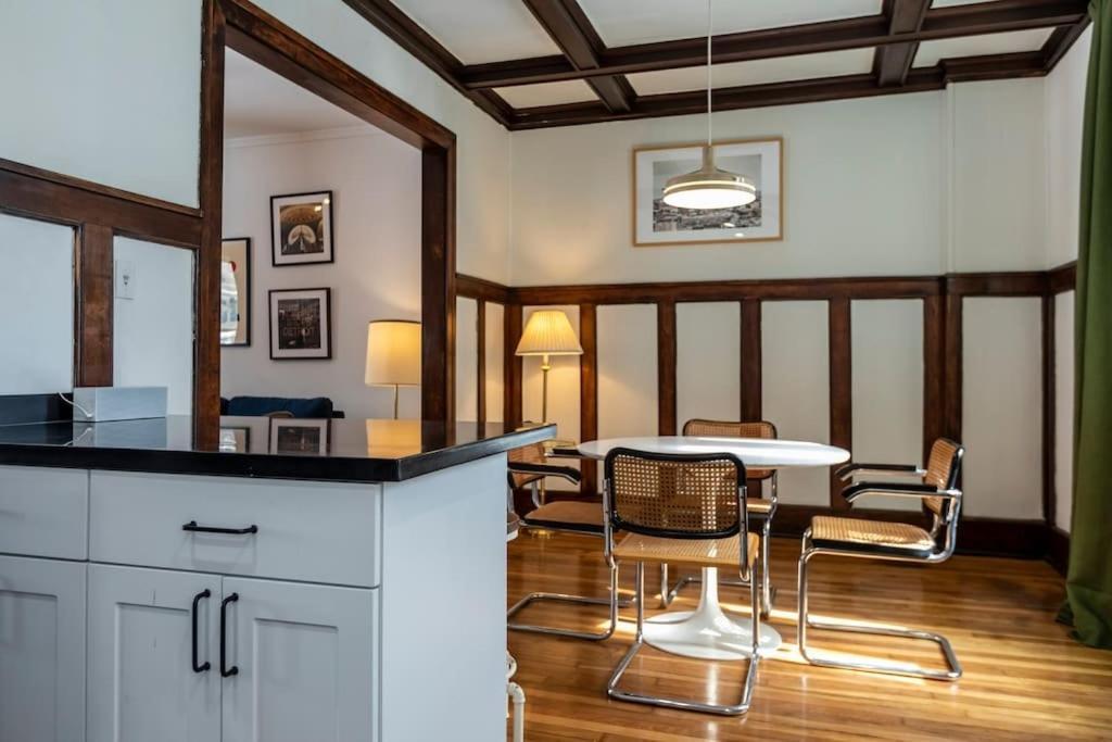 Luxe Mid-Century Styled Historic Townhouse #1 Villa Детройт Екстериор снимка